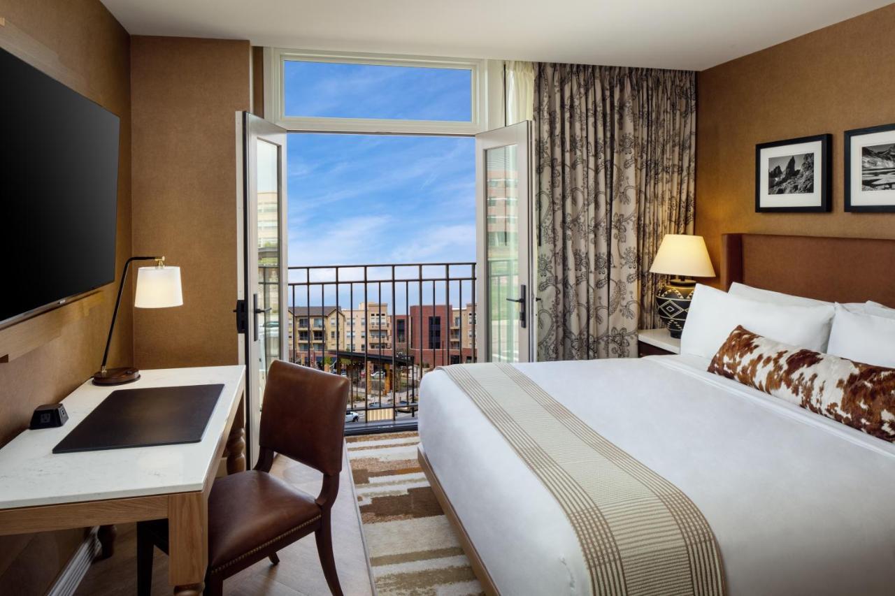 The Benson Hotel & Faculty Club オーロラ エクステリア 写真