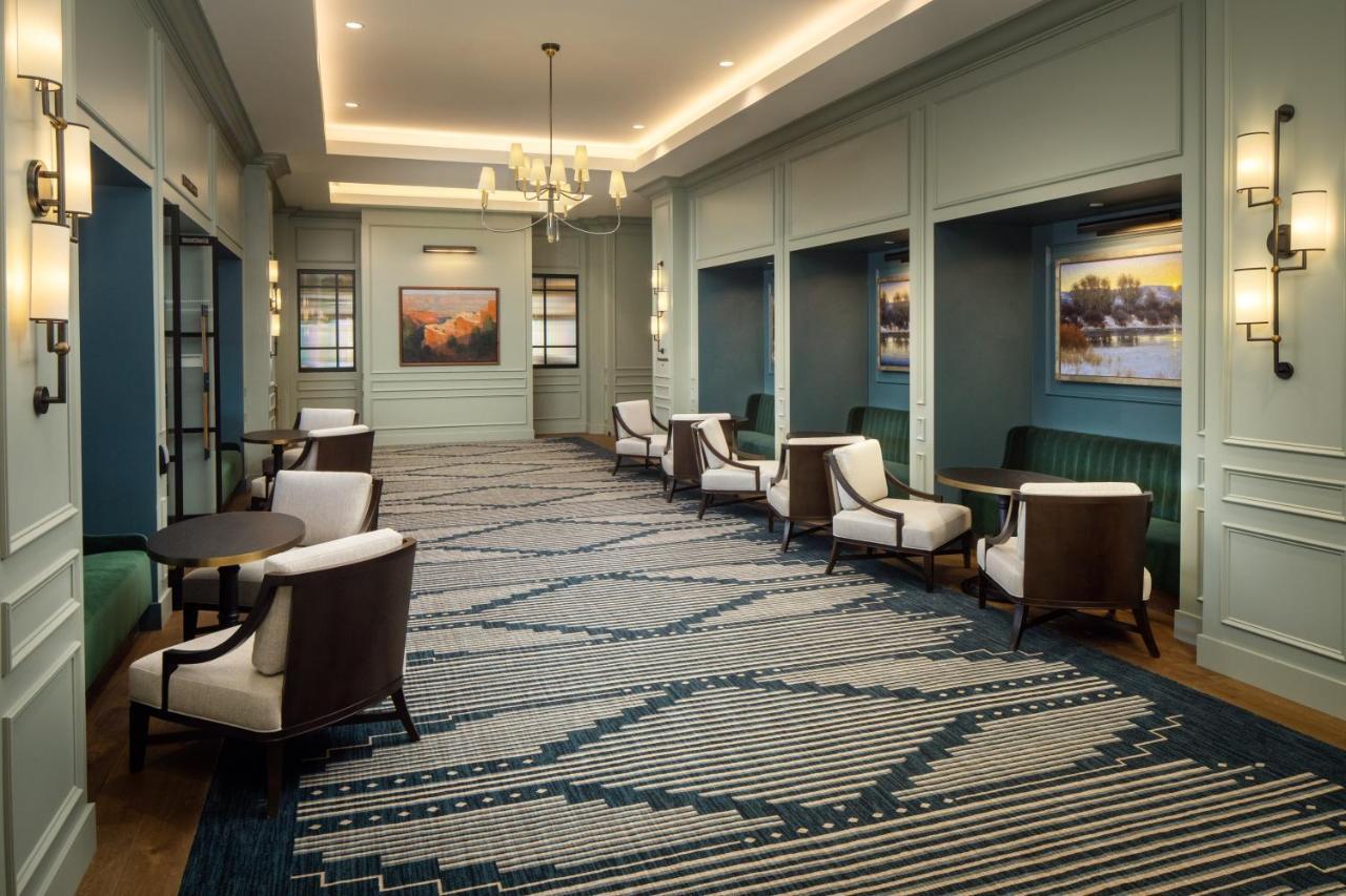 The Benson Hotel & Faculty Club オーロラ エクステリア 写真