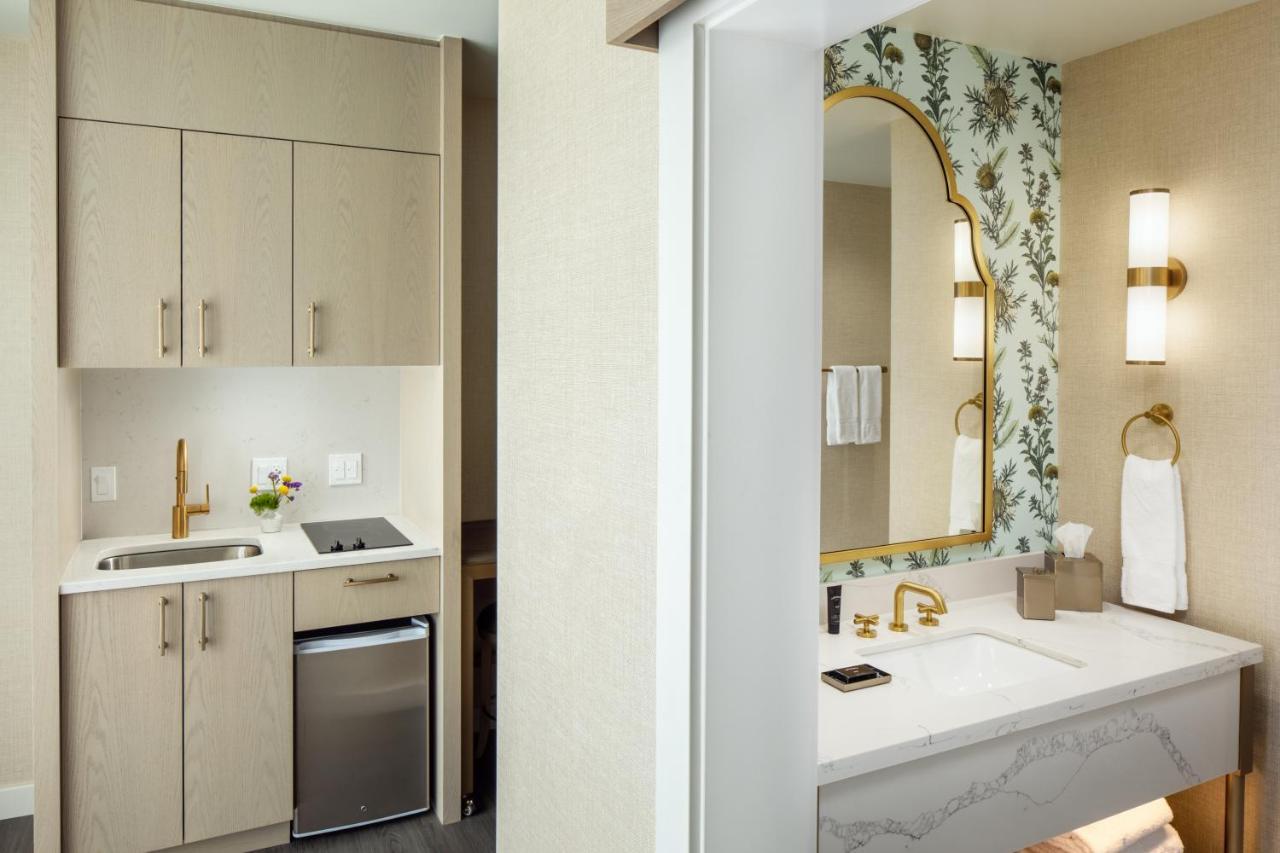 The Benson Hotel & Faculty Club オーロラ エクステリア 写真